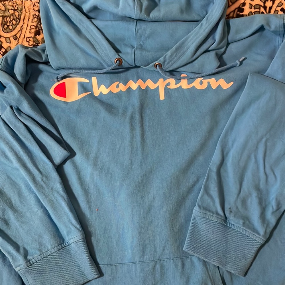 Men’s Champion sweatshirt